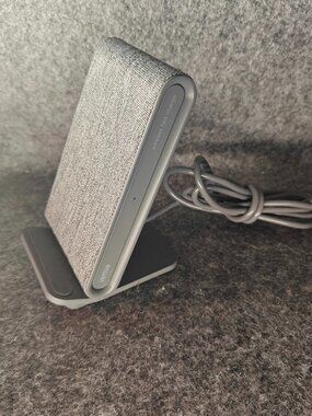 iOttie Wireless Fast Charging Stand PREOWNED CHWRIO104GR Qi Fast Charger